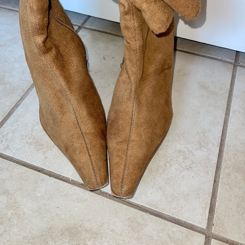 Boots - Picture 2 of 3